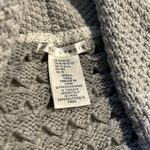 Max Studio Gray knit vest - Picture 3 of 3